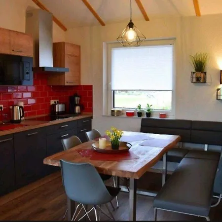 G7 Haus Mit Blick Ins Landschaftsschutzgebiet Holiday home Grosswurden