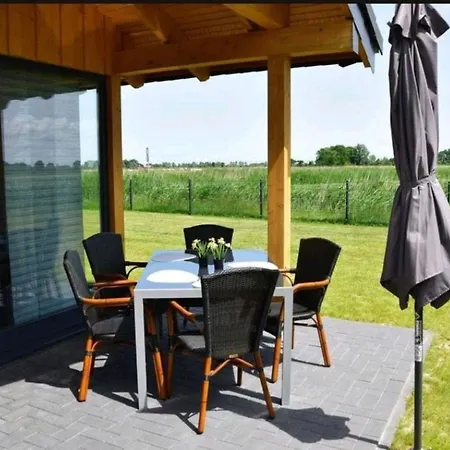 G7 Haus Mit Blick Ins Landschaftsschutzgebiet Grosswurden