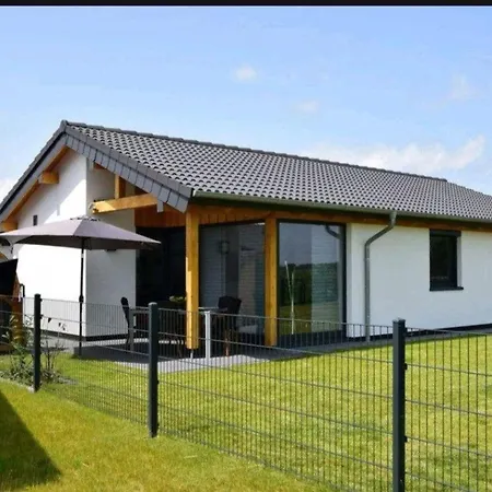 G7 Haus Mit Blick Ins Landschaftsschutzgebiet Holiday home Grosswurden